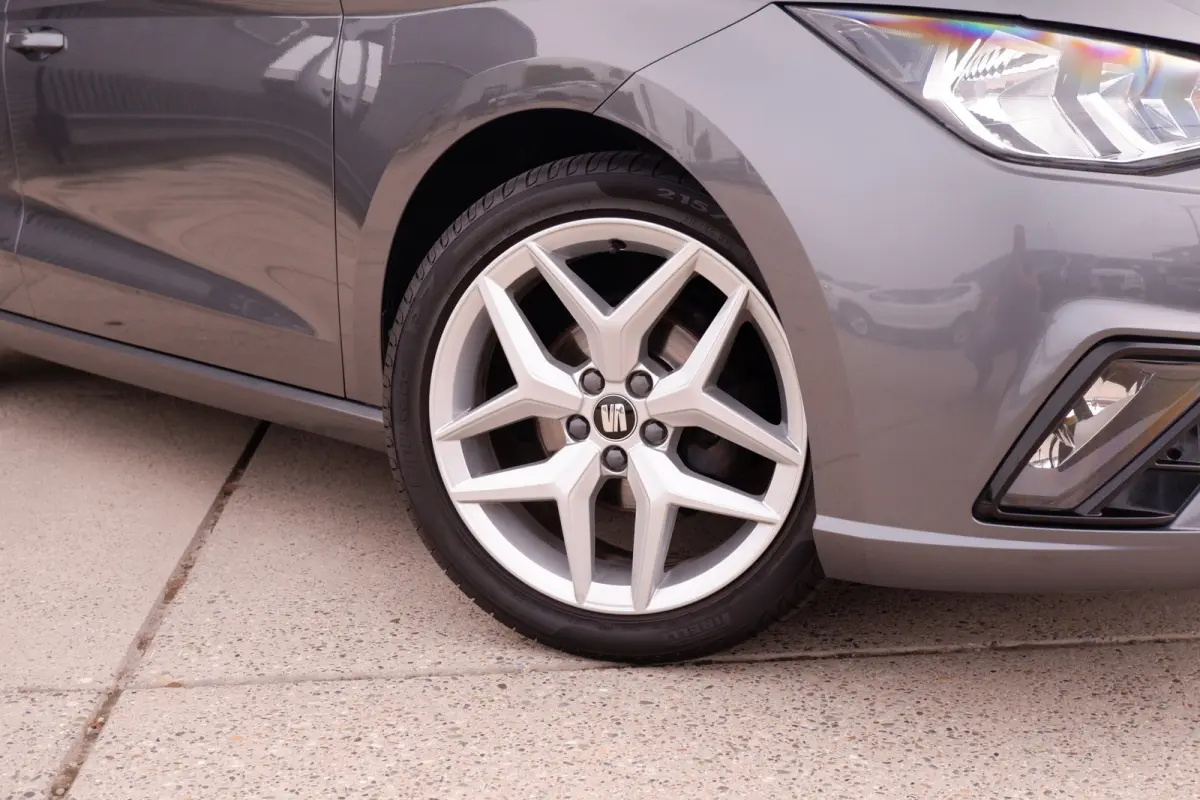 1.0 TSI FR Business Intense | Carplay | Navi | Climate | Alcantara |