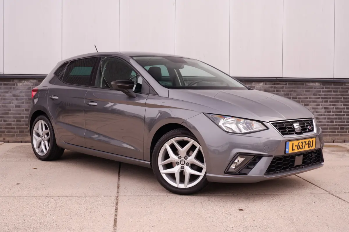 1.0 TSI FR Business Intense | Carplay | Navi | Climate | Alcantara |