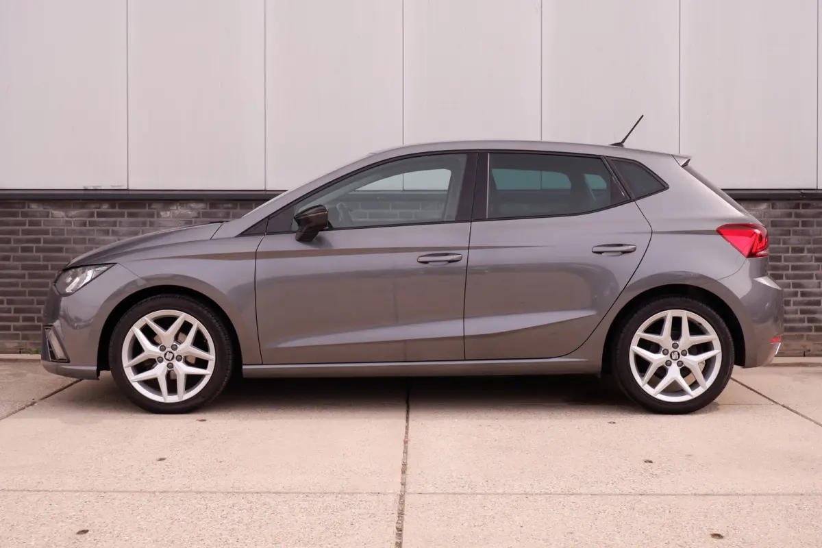 1.0 TSI FR Business Intense | Carplay | Navi | Climate | Alcantara |