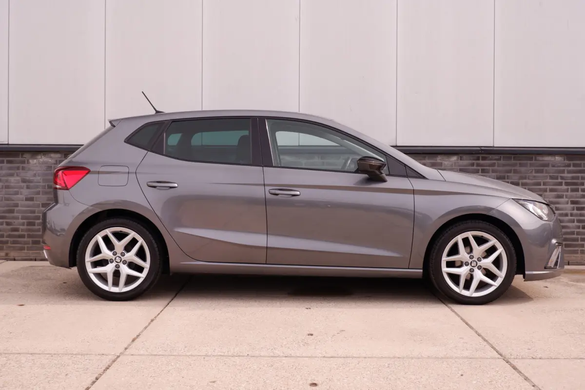 1.0 TSI FR Business Intense | Carplay | Navi | Climate | Alcantara |