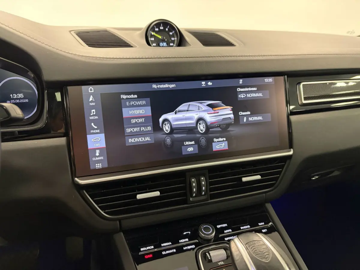 3.0 E-Hybrid*NL-Auto*NAP*Pano*Luchtvering*Head-Up*Trekhaak*Stoel airco