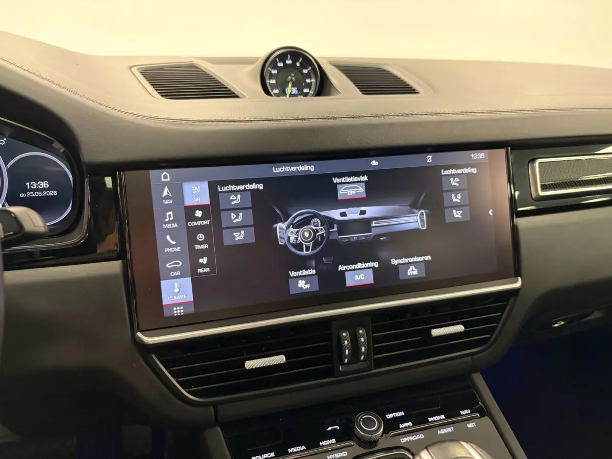 3.0 E-Hybrid*NL-Auto*NAP*Pano*Luchtvering*Head-Up*Trekhaak*Stoel airco