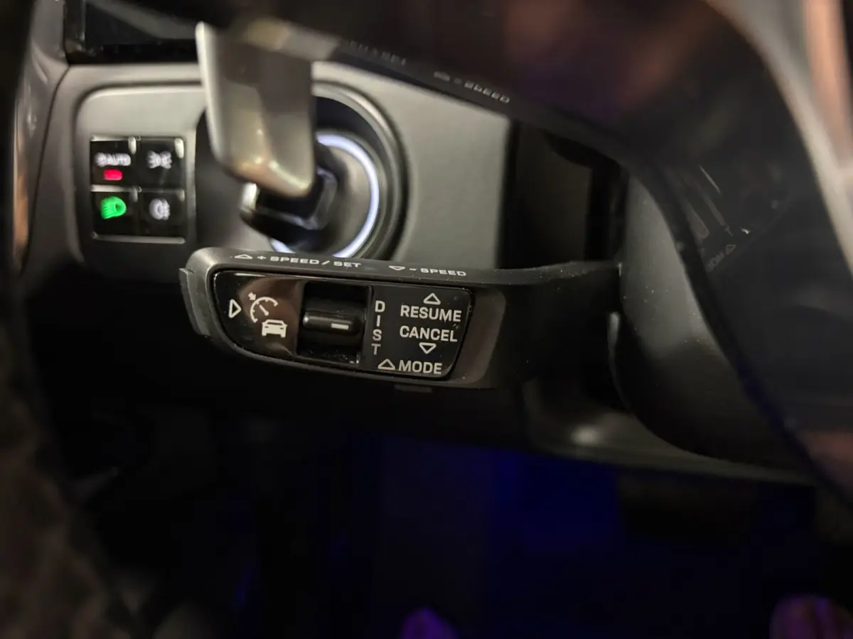 3.0 E-Hybrid*NL-Auto*NAP*Pano*Luchtvering*Head-Up*Trekhaak*Stoel airco