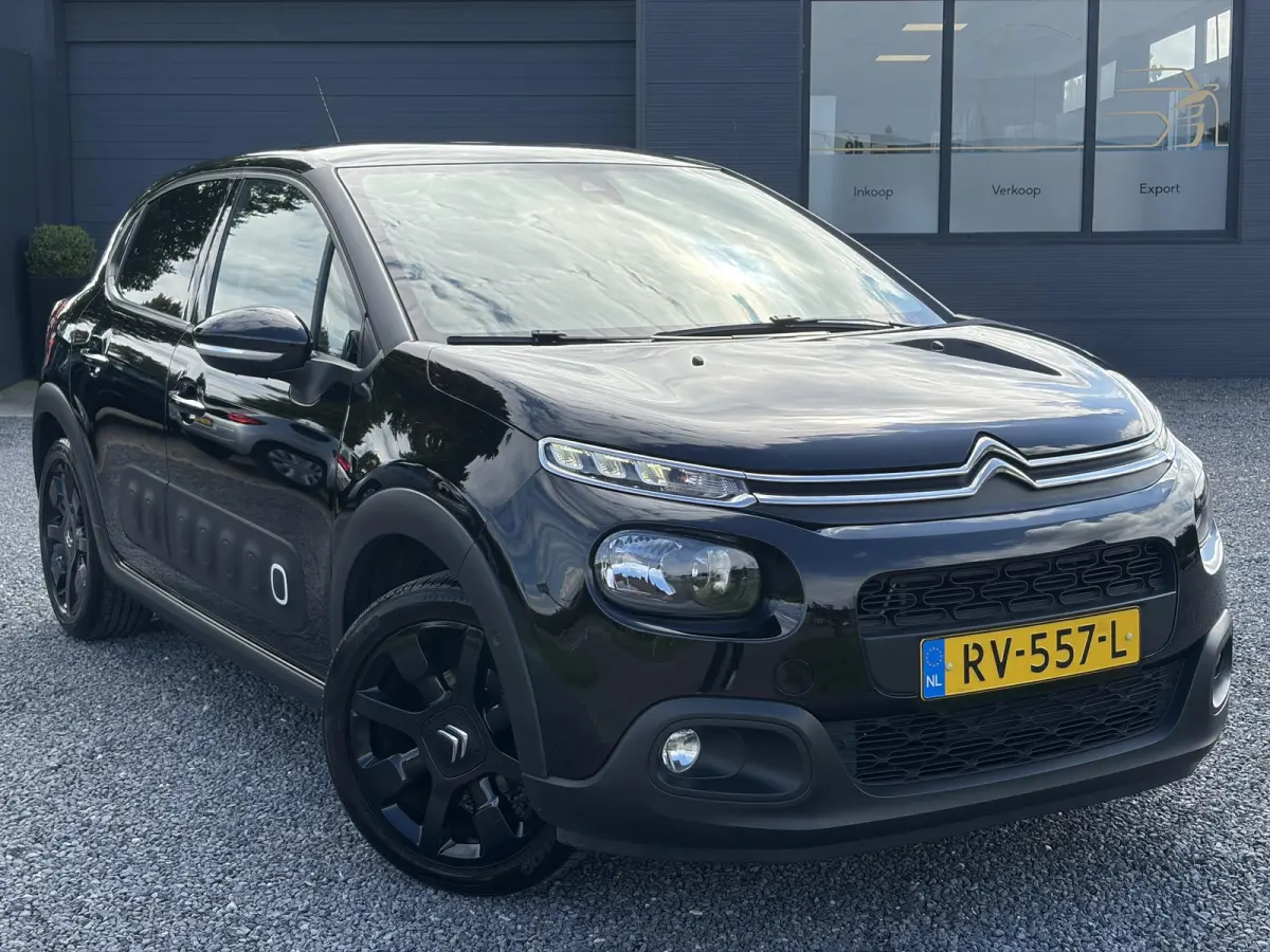 1.2 PureTech Shine ✓Dealer Onderhouden✓2e Eigenaar✓Carplay✓Camera✓Navi✓Clima✓Cruise✓Pdc V+A✓Keyless✓Halfleder✓Trekhaak✓Rijstrooksensor✓Dodehoeksensor✓17'' Lm velg