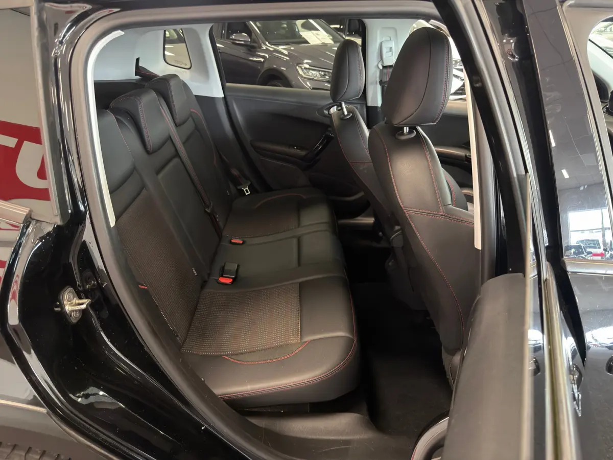 1.2 PureTech GT-Line|NAVI|CAMERA|PANORAMA|CRUISE