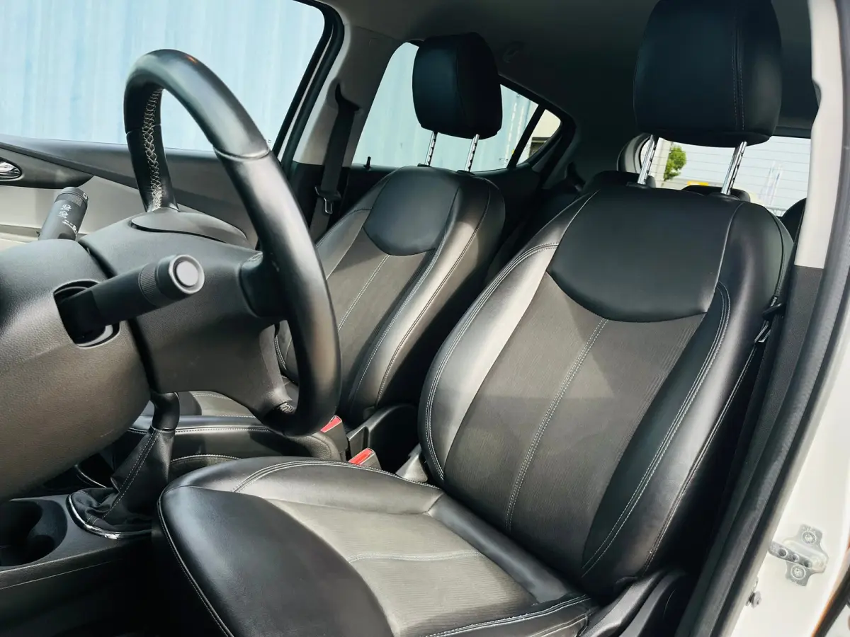 1.0 ecoFLEX Cosmo Cruise control | Airconditioning | Elektrische ramen