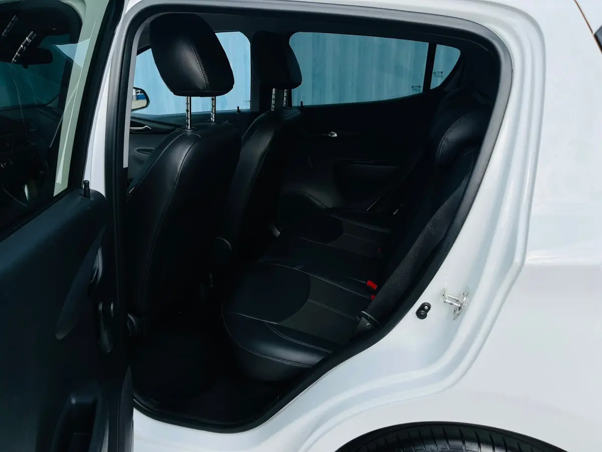 1.0 ecoFLEX Cosmo Cruise control | Airconditioning | Elektrische ramen