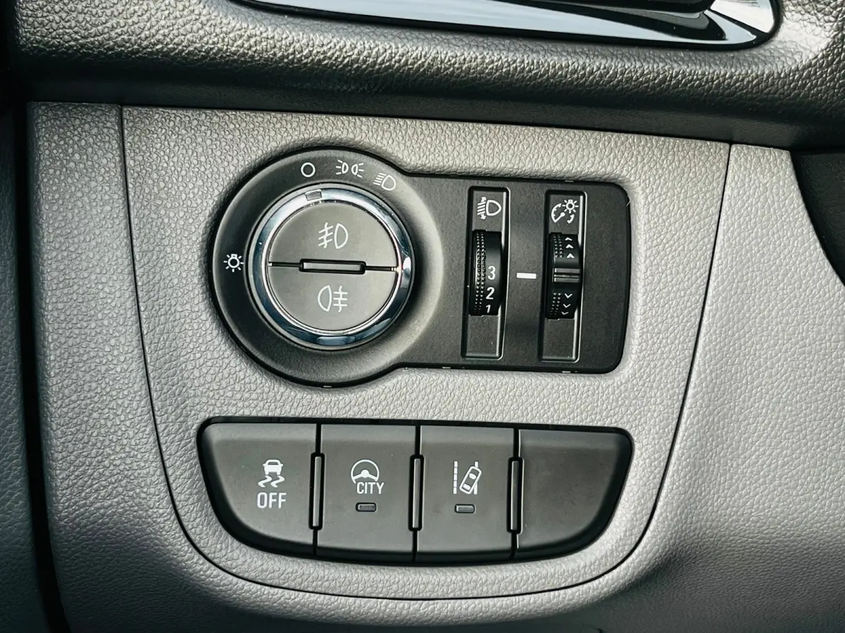 1.0 ecoFLEX Cosmo Cruise control | Airconditioning | Elektrische ramen