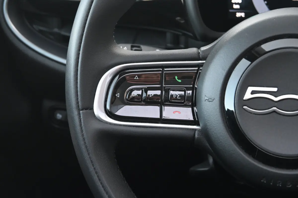 Icon 42 kWh 96,47%SOH! | Navi by App | Stoel verwarming | Cruise Control |Achteruitrijcamera | Airco | LMV 16" |