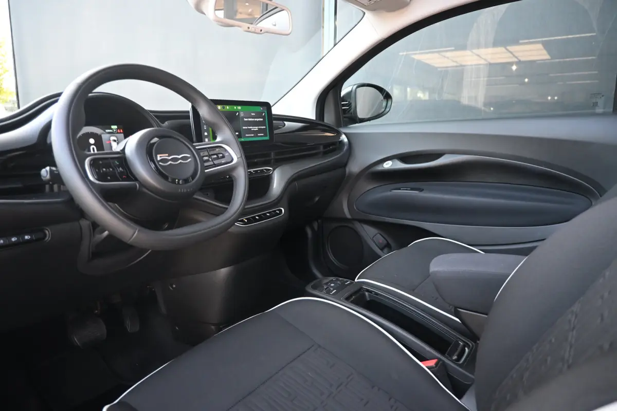 Icon 42 kWh 96,47%SOH! | Navi by App | Stoel verwarming | Cruise Control |Achteruitrijcamera | Airco | LMV 16" |