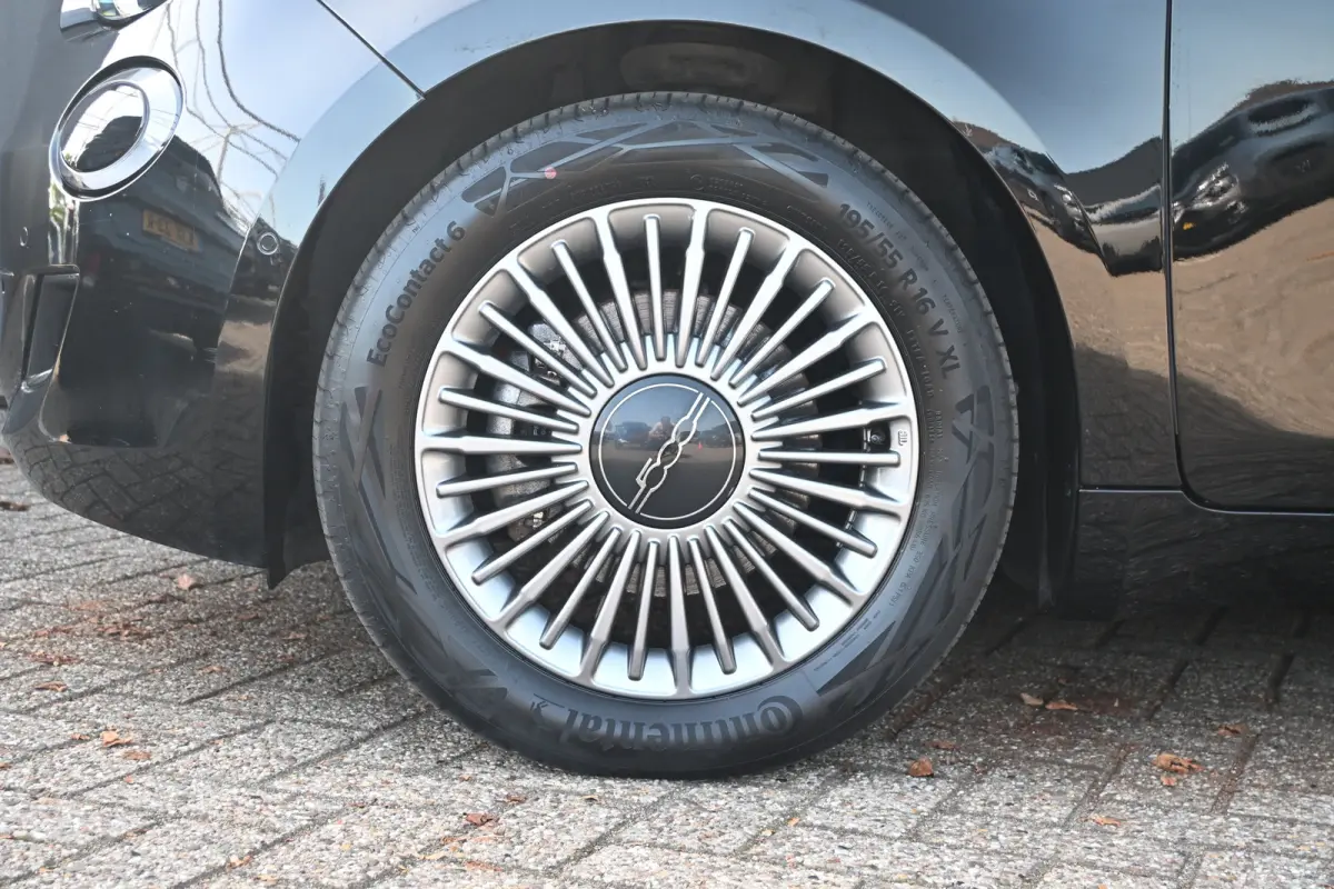 Icon 42 kWh 96,47%SOH! | Navi by App | Stoel verwarming | Cruise Control |Achteruitrijcamera | Airco | LMV 16" |