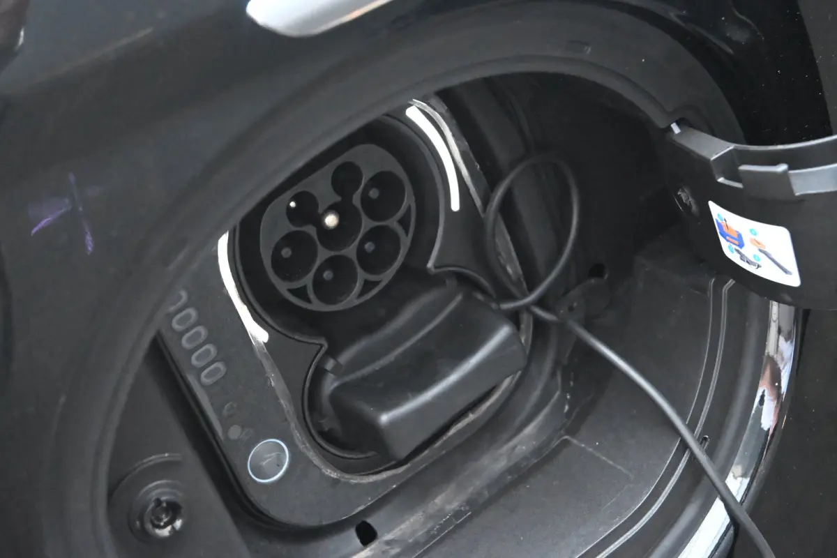 Icon 42 kWh 96,47%SOH! | Navi by App | Stoel verwarming | Cruise Control |Achteruitrijcamera | Airco | LMV 16" |