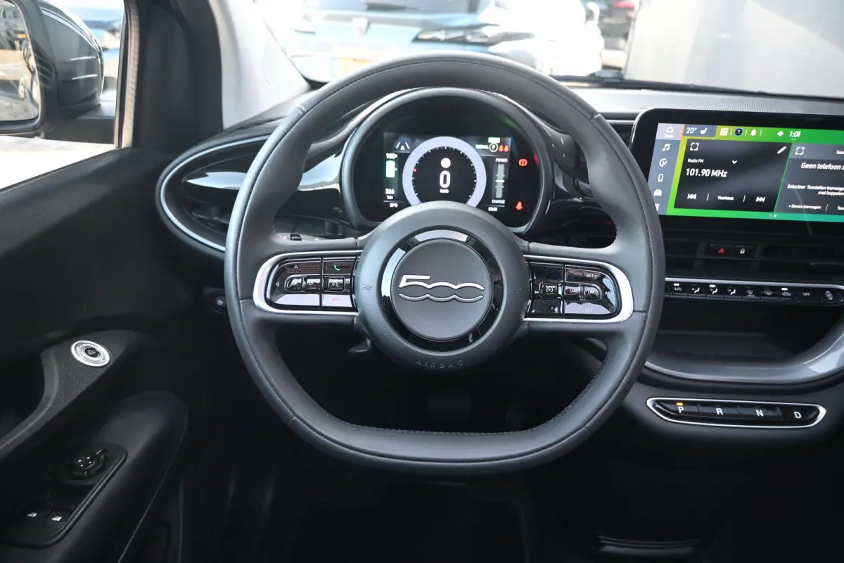 Icon 42 kWh 96,47%SOH! | Navi by App | Stoel verwarming | Cruise Control |Achteruitrijcamera | Airco | LMV 16" |