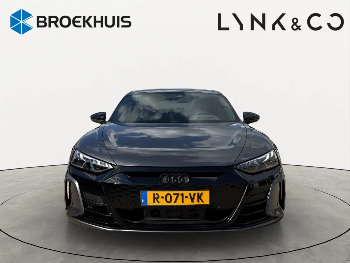 RS 93 kWh | Premium audio installatie | 360° Camera | Voorstoelen met massagefunctie en geventileerd|