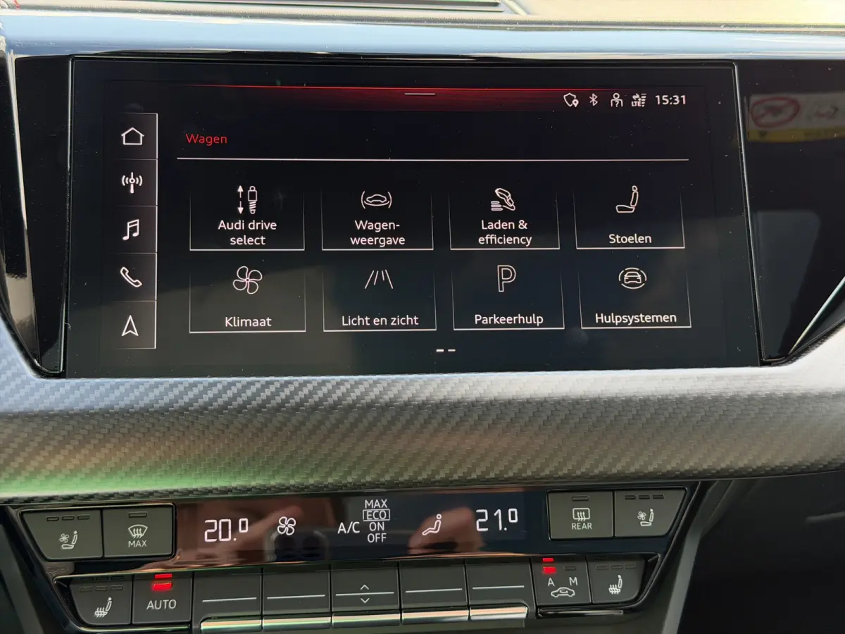 RS 93 kWh | Premium audio installatie | 360° Camera | Voorstoelen met massagefunctie en geventileerd|