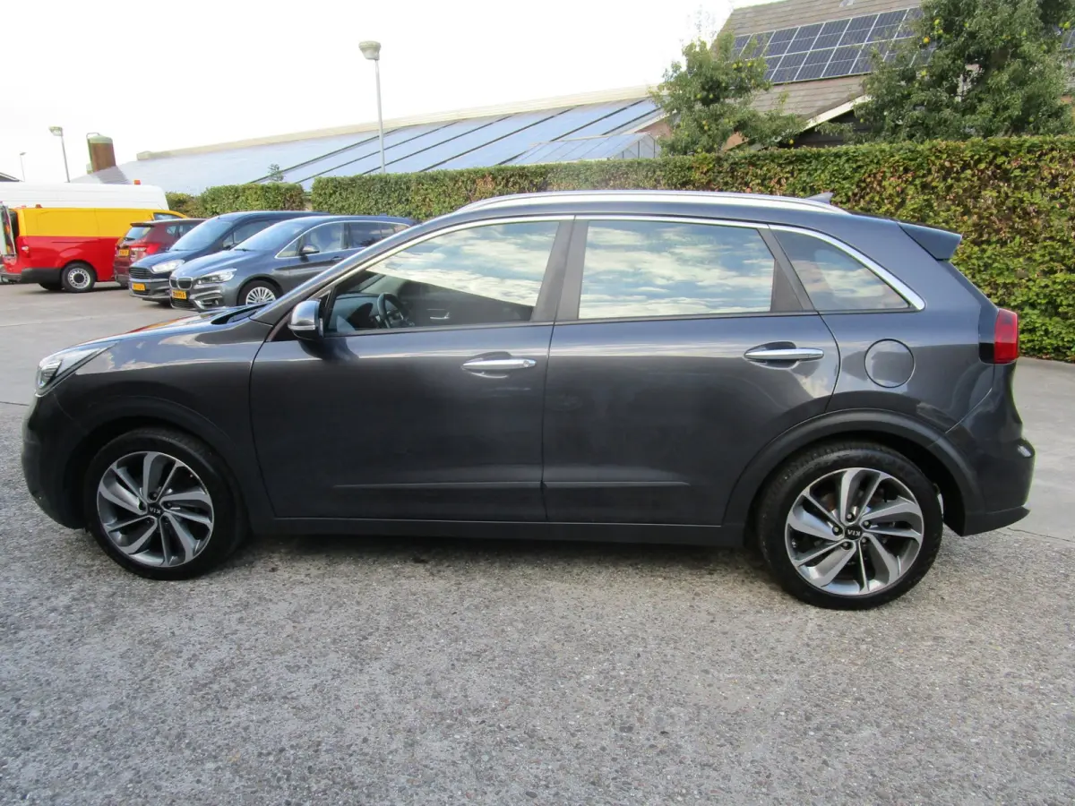 1.6 GDi Hybrid DynamicLine cam navi leer 18inc mooi