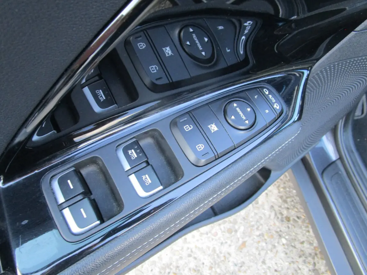 1.6 GDi Hybrid DynamicLine cam navi leer 18inc mooi