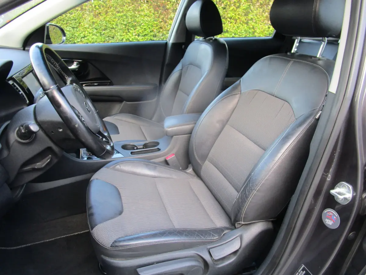 1.6 GDi Hybrid DynamicLine cam navi leer 18inc mooi