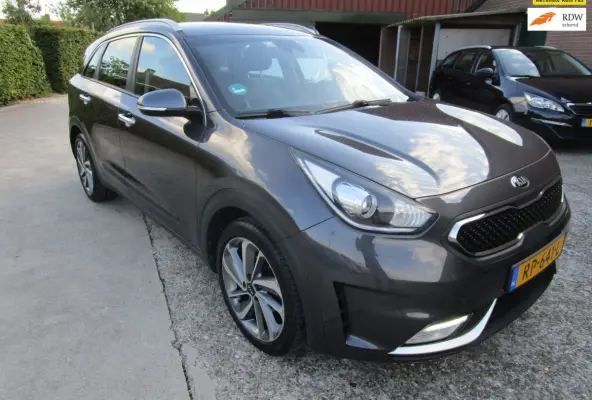 1.6 GDi Hybrid DynamicLine cam navi leer 18inc mooi