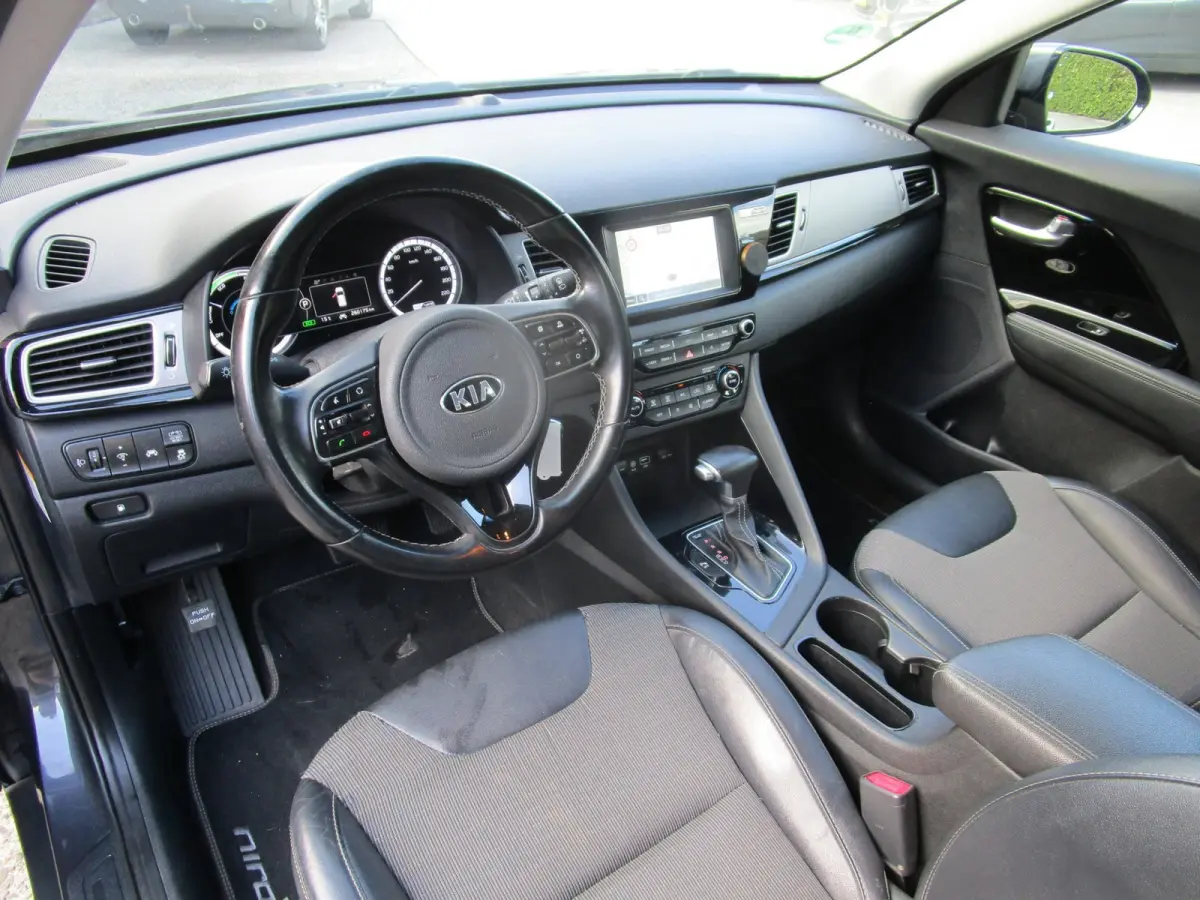 1.6 GDi Hybrid DynamicLine cam navi leer 18inc mooi