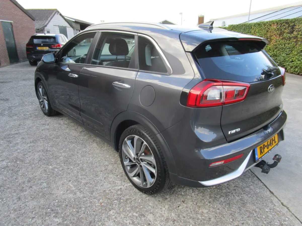 1.6 GDi Hybrid DynamicLine cam navi leer 18inc mooi