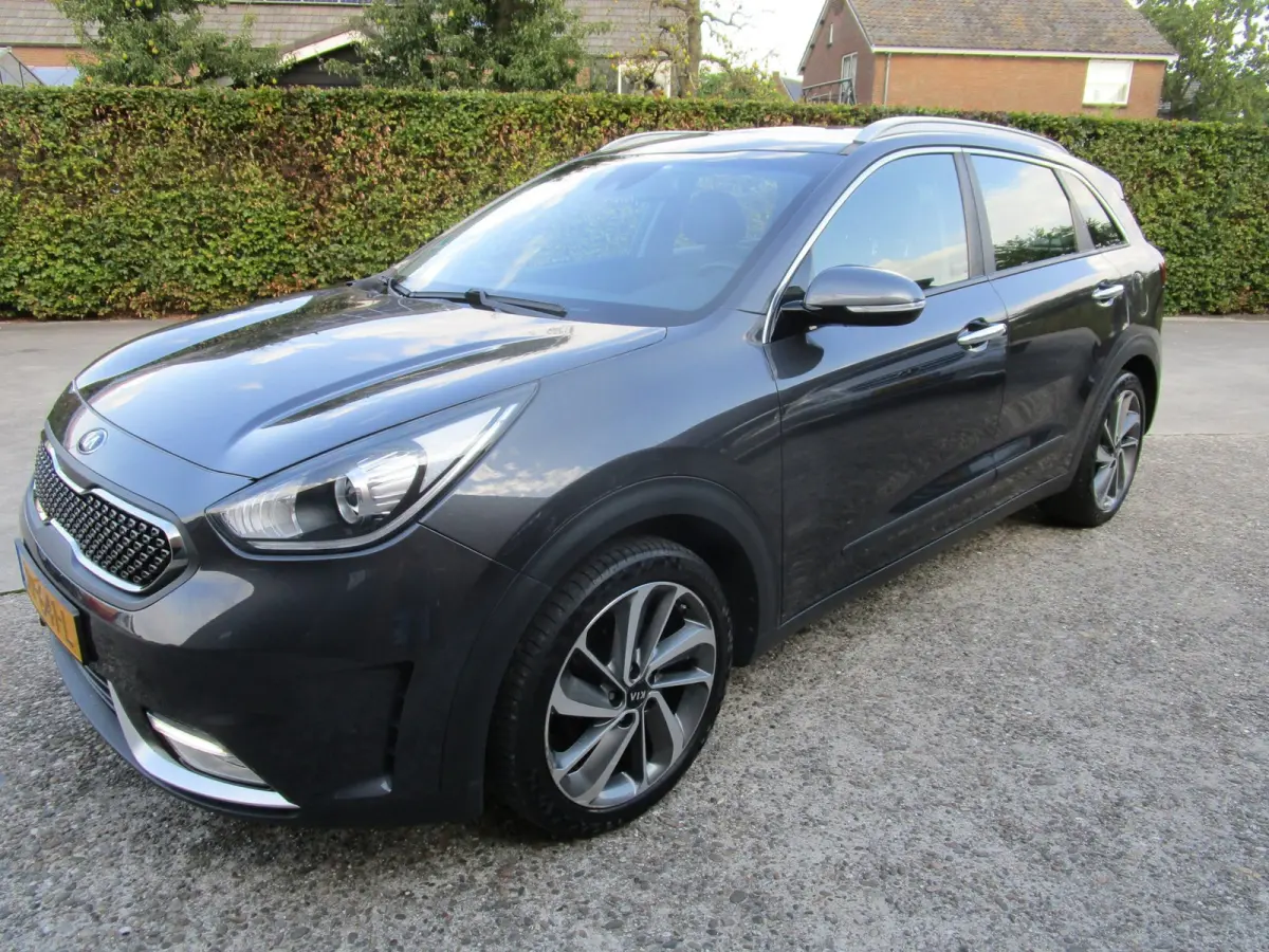 1.6 GDi Hybrid DynamicLine cam navi leer 18inc mooi