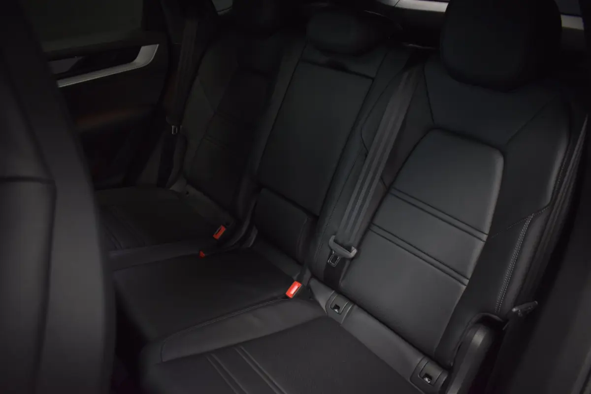 3.0 E-Hybrid TURBO GT 470pk | BIJRIJDERSDISPLAY | SPORTUITLAAT | PANODAK