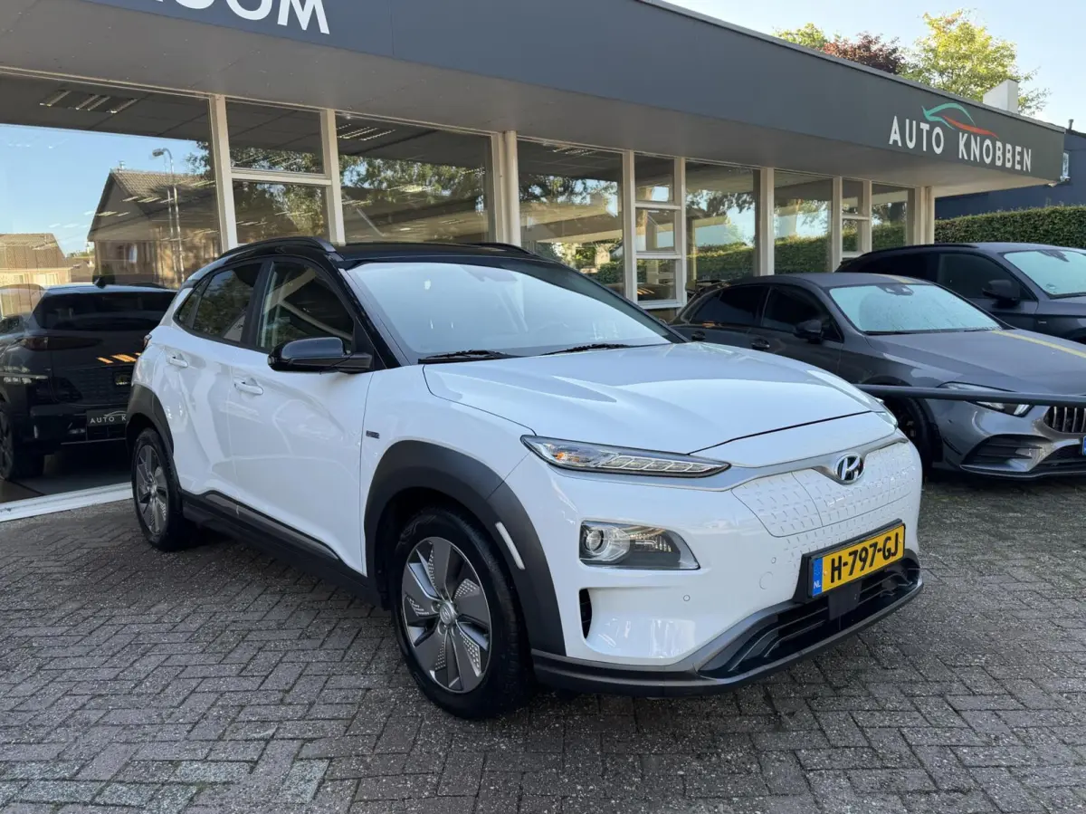 EV Premium 64 kWh Camera, Carplay, Climat..