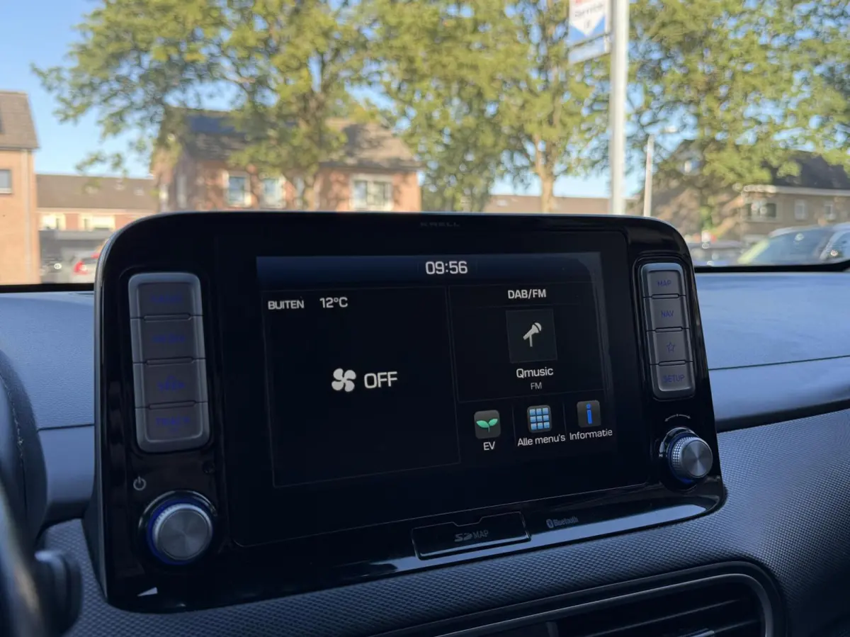 EV Premium 64 kWh Camera, Carplay, Climat..