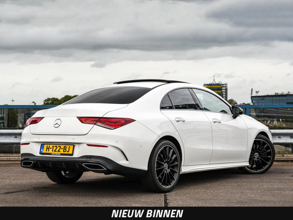 200 d Premium Plus AMG Night Edition | Panoramadak | Sfeerverlichting | 360 Camera | Distronic Plus | Multibeam LED | Memory | 19"
