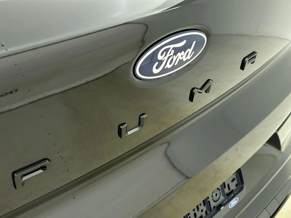 1.0 EcoBoost ST-Line X | Gratis Automaat €1.500 | €5.000 Korting | UIT VOORRAAD LEVERBAAR | Camera | Stoel & Stuurverwarming | 18'' LM Velgen