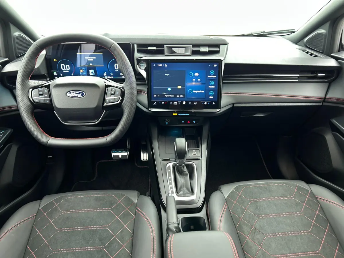 1.0 EcoBoost ST-Line X | Gratis Automaat €1.500 | €5.000 Korting | UIT VOORRAAD LEVERBAAR | Camera | Stoel & Stuurverwarming | 18'' LM Velgen