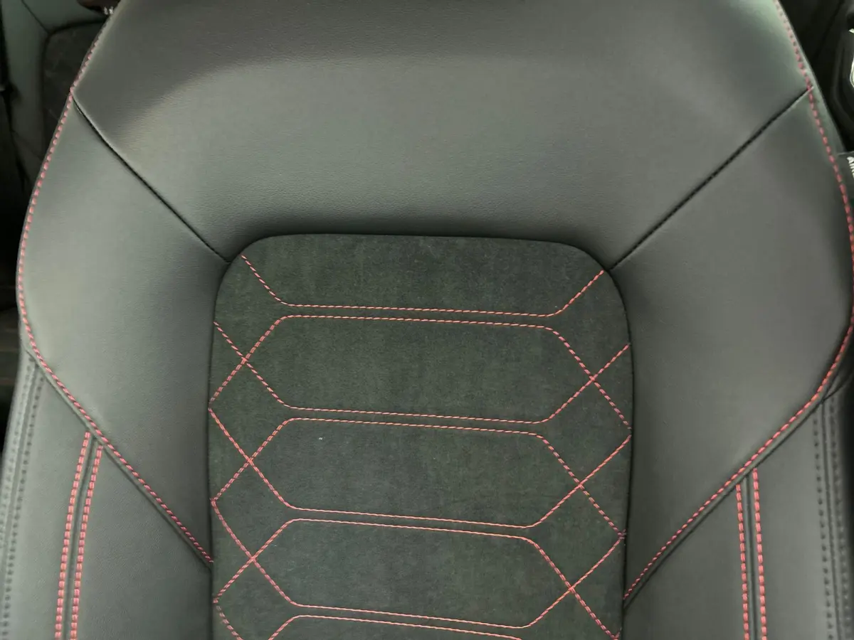 1.0 EcoBoost ST-Line X | Gratis Automaat €1.500 | €5.000 Korting | UIT VOORRAAD LEVERBAAR | Camera | Stoel & Stuurverwarming | 18'' LM Velgen