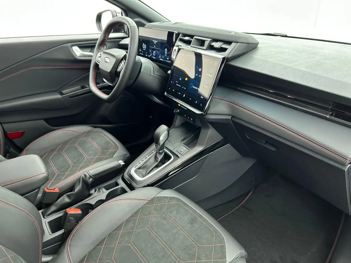 1.0 EcoBoost ST-Line X | Gratis Automaat €1.500 | €5.000 Korting | UIT VOORRAAD LEVERBAAR | Camera | Stoel & Stuurverwarming | 18'' LM Velgen