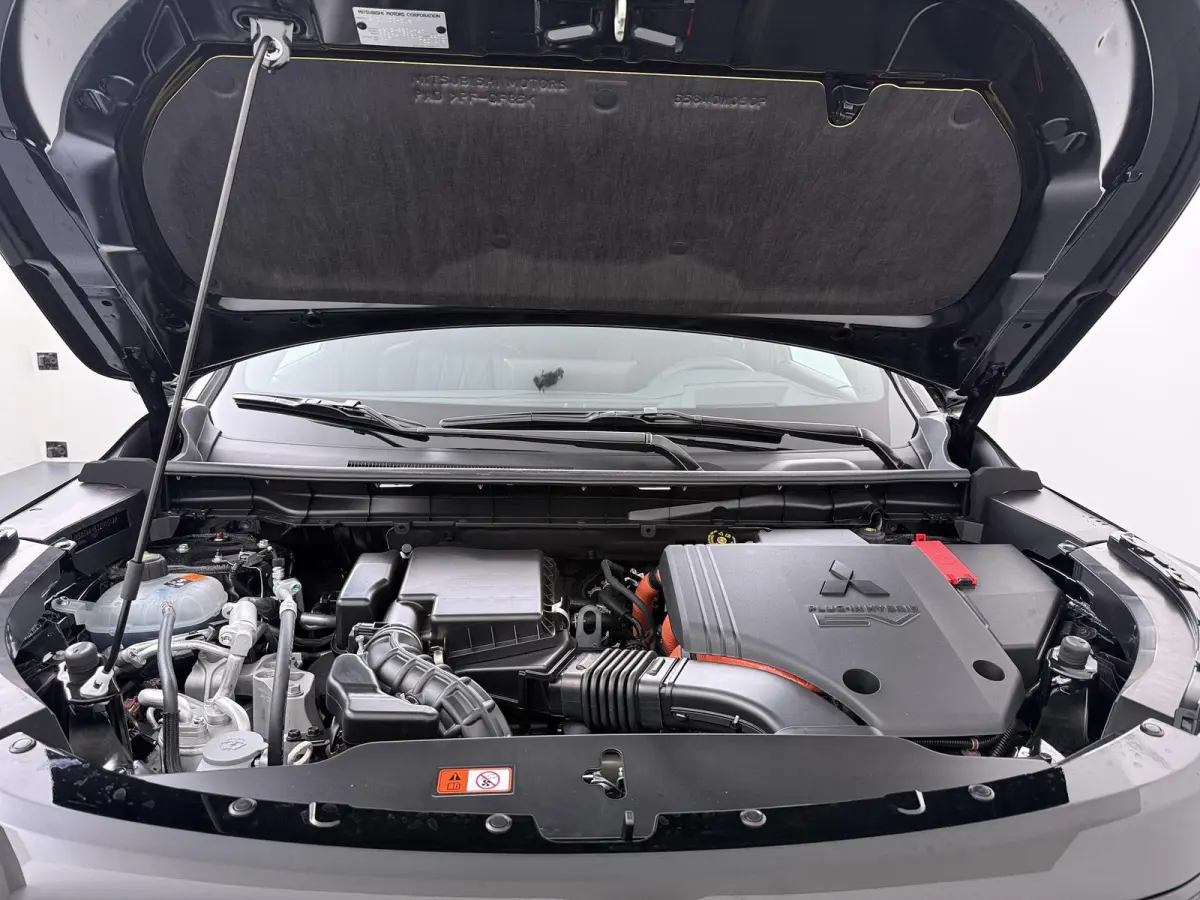 2.4 PHEV Black Edition Lederen bekleding | MI-Pilot | Elektrische achterklep | Yamaha sound system | elektrische stoelen | stoel-stuur en vooruitverwarming | 20 inch lichmetalen velgen