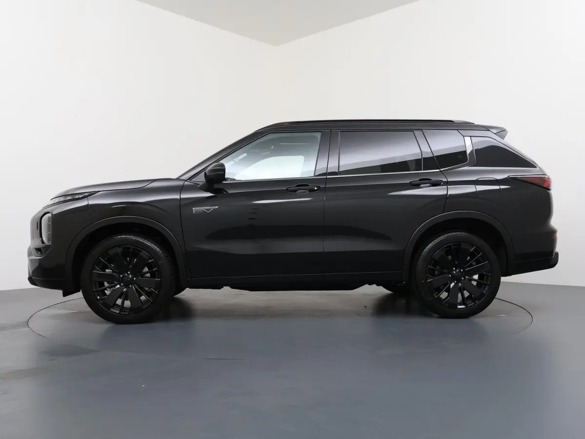 2.4 PHEV Black Edition Lederen bekleding | MI-Pilot | Elektrische achterklep | Yamaha sound system | elektrische stoelen | stoel-stuur en vooruitverwarming | 20 inch lichmetalen velgen