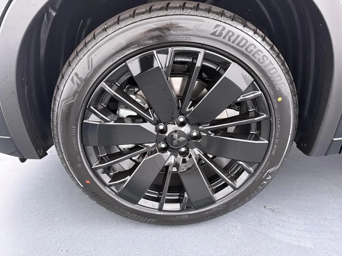 2.4 PHEV Black Edition Lederen bekleding | MI-Pilot | Elektrische achterklep | Yamaha sound system | elektrische stoelen | stoel-stuur en vooruitverwarming | 20 inch lichmetalen velgen