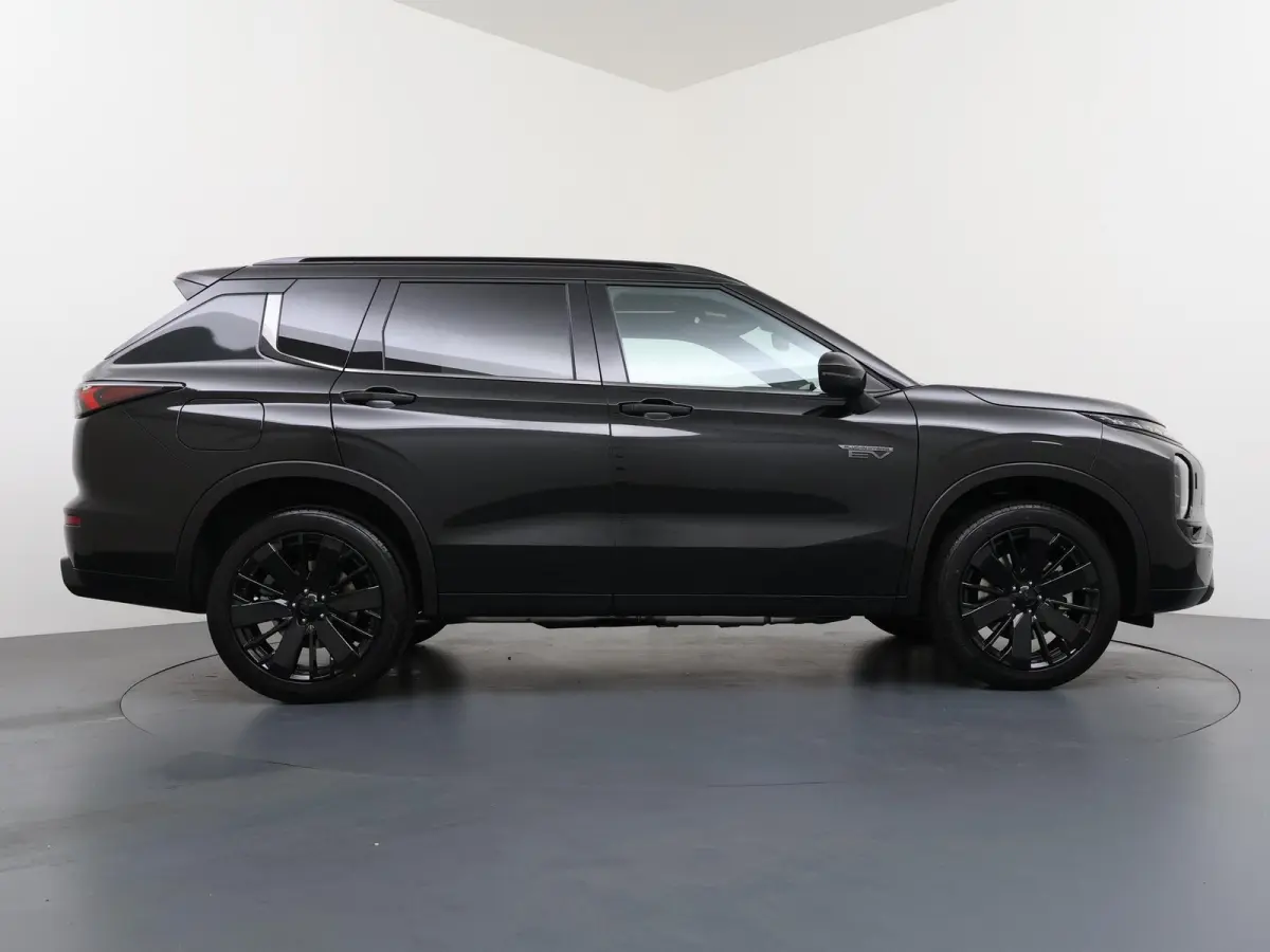 2.4 PHEV Black Edition Lederen bekleding | MI-Pilot | Elektrische achterklep | Yamaha sound system | elektrische stoelen | stoel-stuur en vooruitverwarming | 20 inch lichmetalen velgen