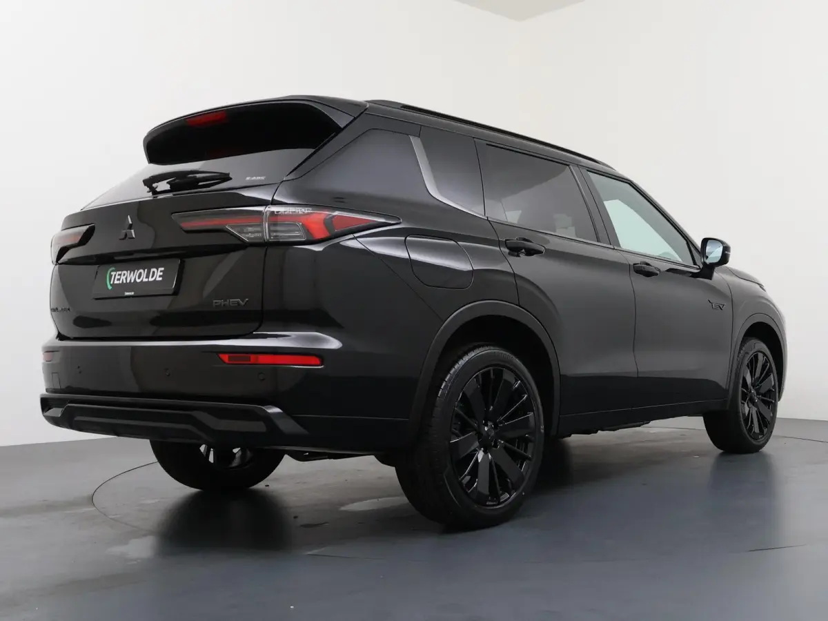 2.4 PHEV Black Edition Lederen bekleding | MI-Pilot | Elektrische achterklep | Yamaha sound system | elektrische stoelen | stoel-stuur en vooruitverwarming | 20 inch lichmetalen velgen