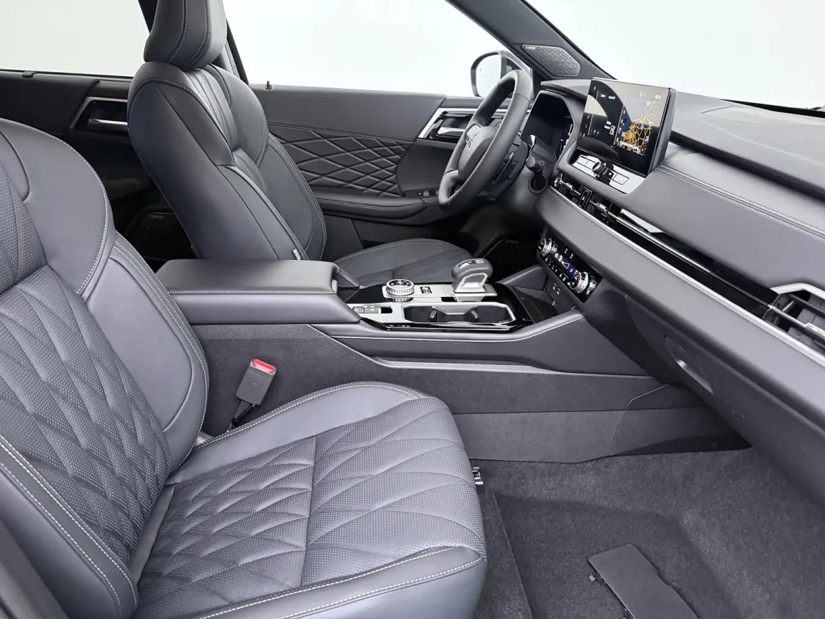 2.4 PHEV Black Edition Lederen bekleding | MI-Pilot | Elektrische achterklep | Yamaha sound system | elektrische stoelen | stoel-stuur en vooruitverwarming | 20 inch lichmetalen velgen