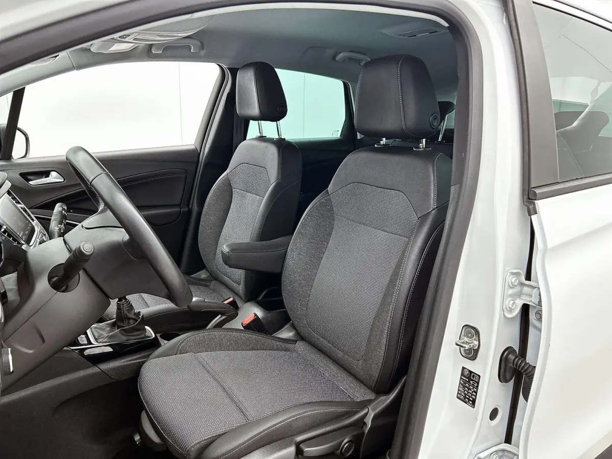 1.2 Turbo Elegance ||  Apple Carplay/Android Auto || lichtmetalen velgen 16 ||
