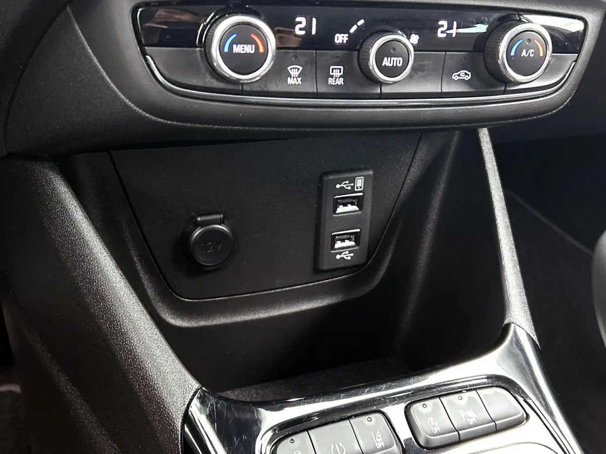 1.2 Turbo Elegance ||  Apple Carplay/Android Auto || lichtmetalen velgen 16 ||