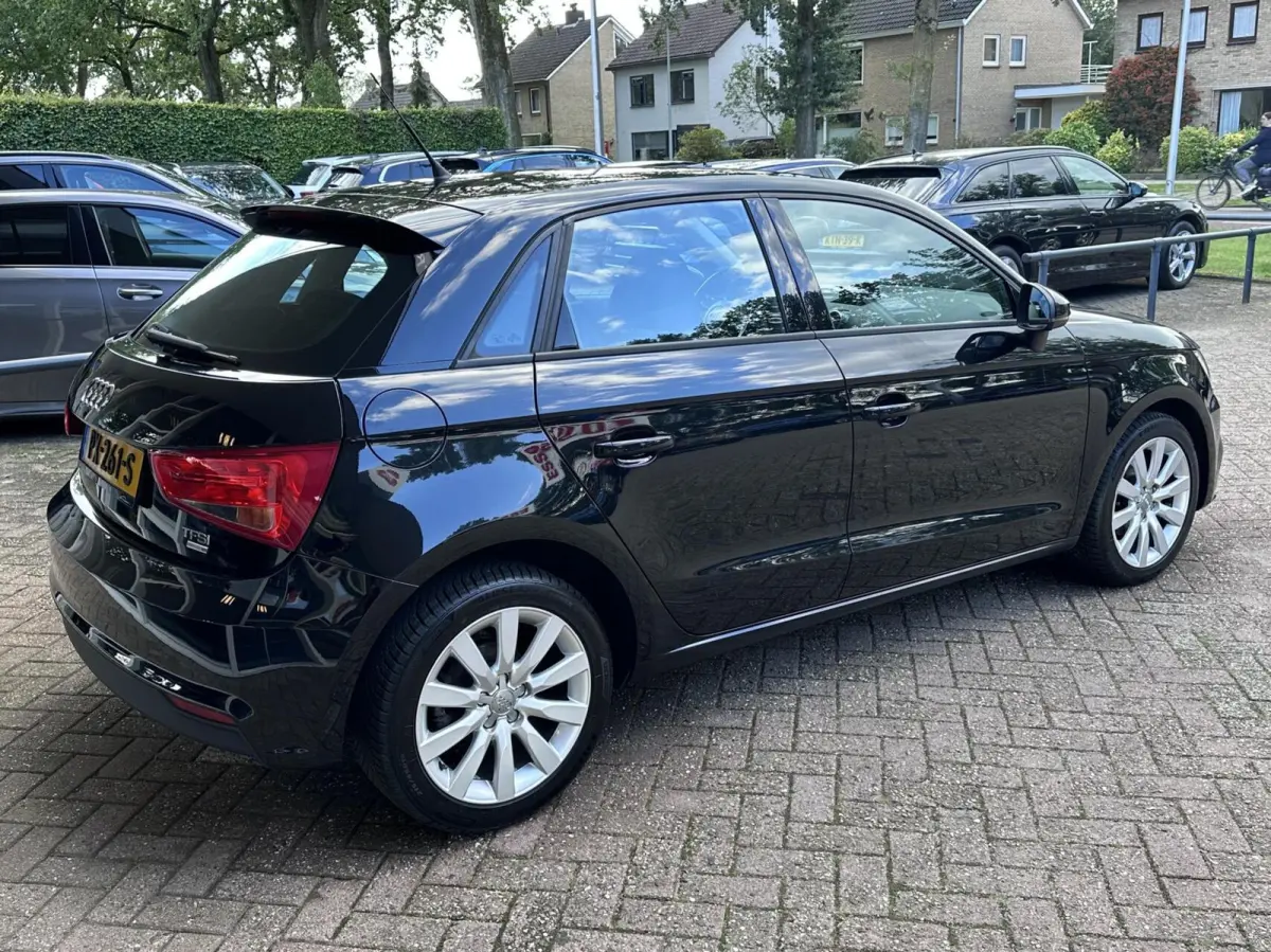 1.0 TFSI Pro Line Airco, Navi, Bluetooth, LM..