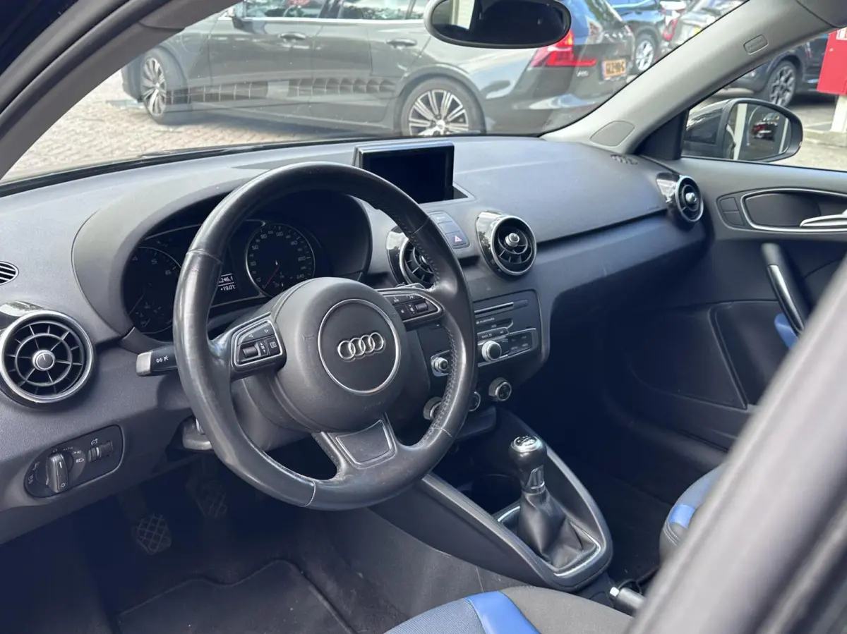 1.0 TFSI Pro Line Airco, Navi, Bluetooth, LM..