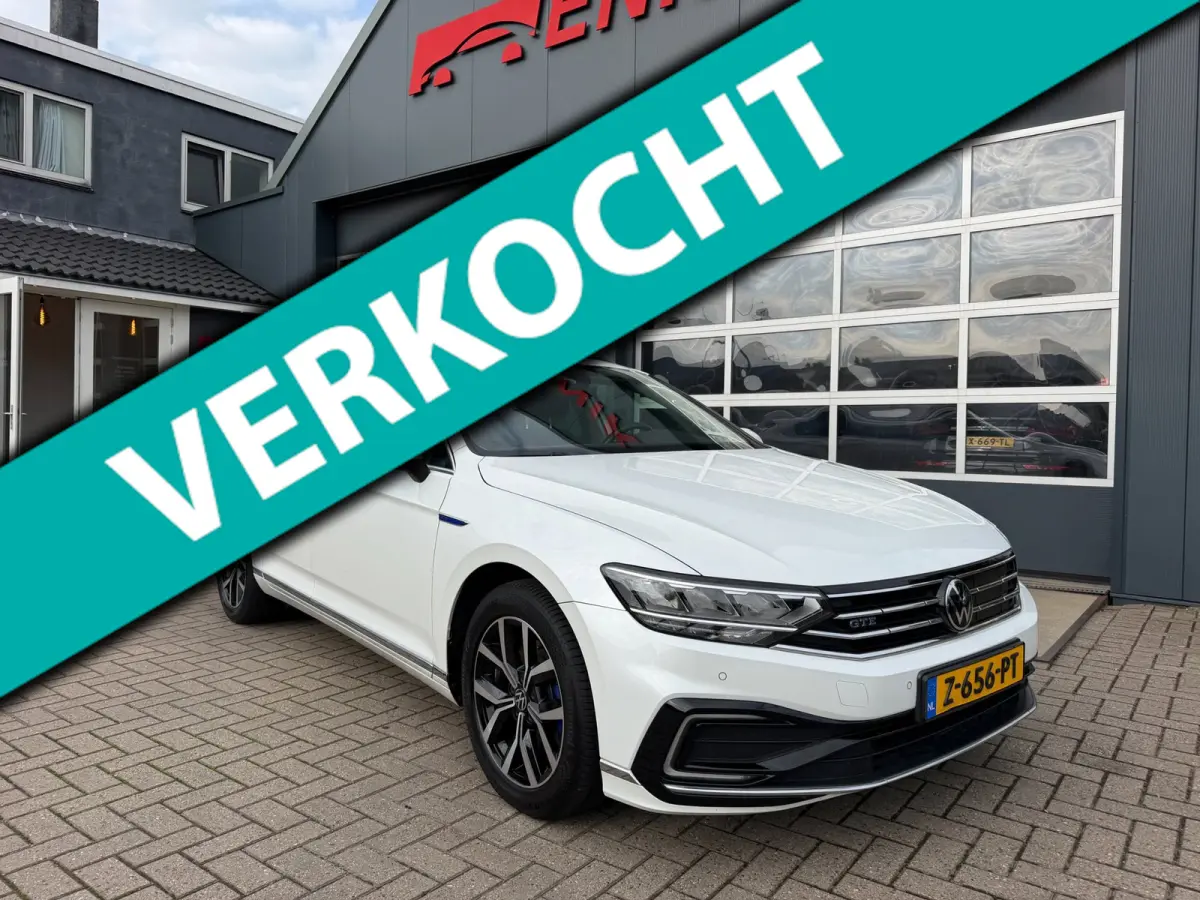 1.4 TSI PHEV GTE Business / Pano / LED Matrix / ACC / SOH 93,5% / Massage /