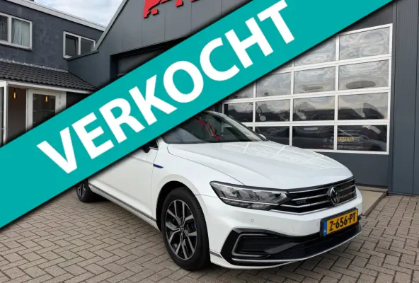1.4 TSI PHEV GTE Business / Pano / LED Matrix / ACC / SOH 93,5% / Massage /