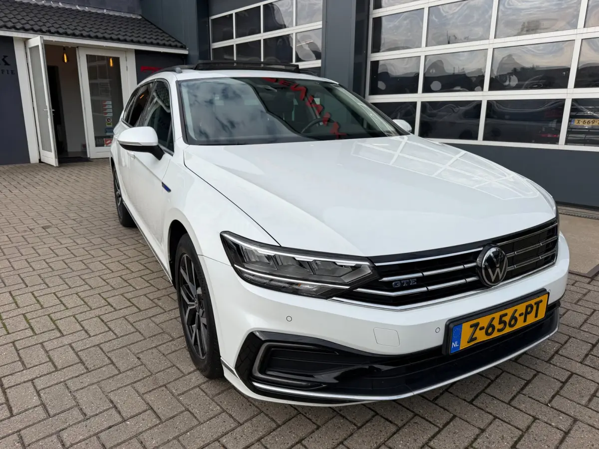 1.4 TSI PHEV GTE Business / Pano / LED Matrix / ACC / SOH 93,5% / Massage /