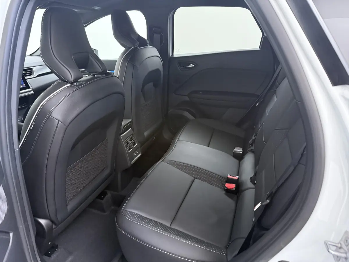 1.8 HEV AT Instyle Lederen Bekleding | Elektrische stoelen | Google Build-in | 18 inch lichtmetalen velgen | stuur-stoel en vooruitverwarming | Schuif-kanteldak | Full option|