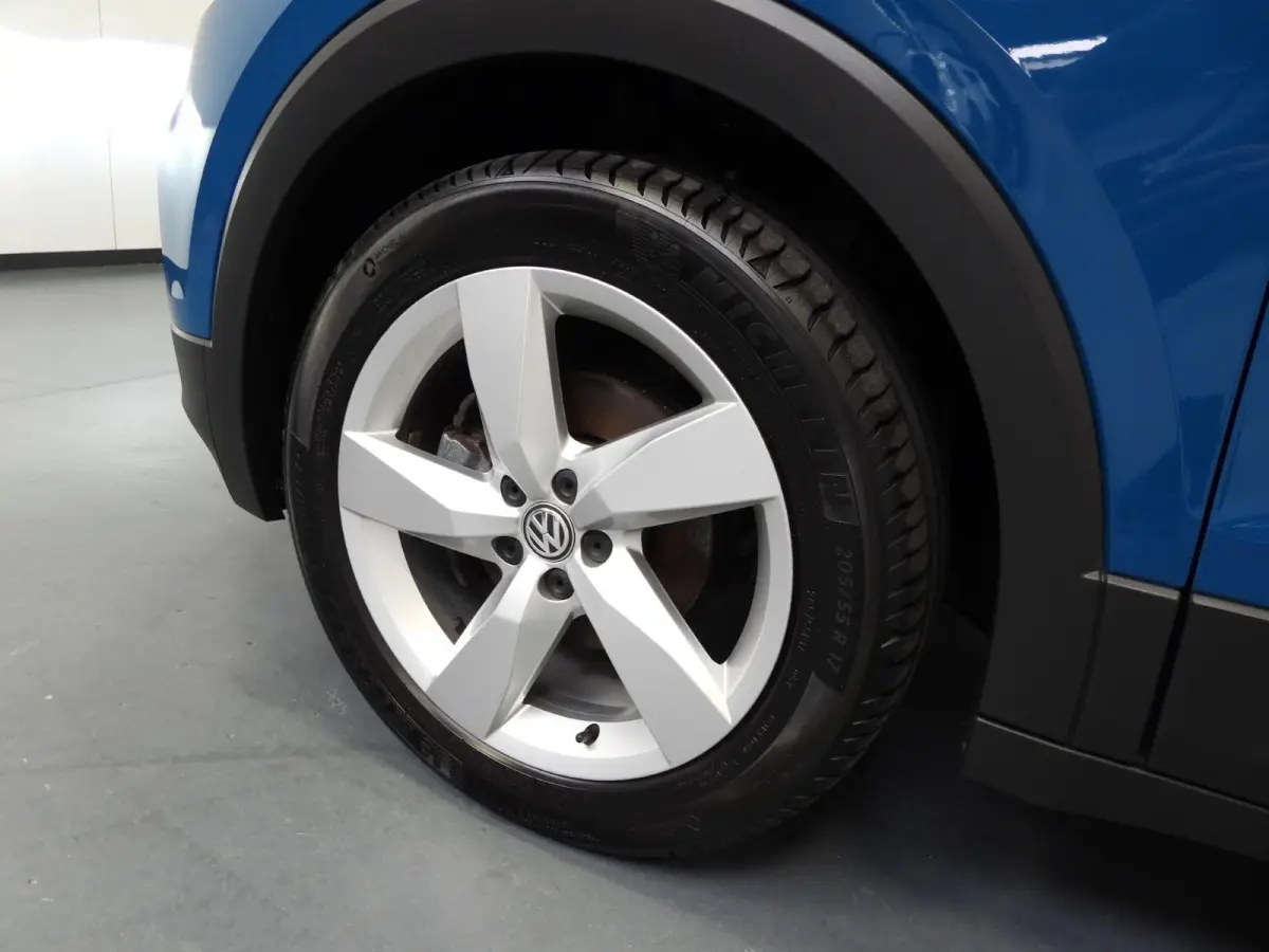 1.0 TSI Style NAVI/CLIMA/ADAPT.CRUISE/LED/17"LMV!