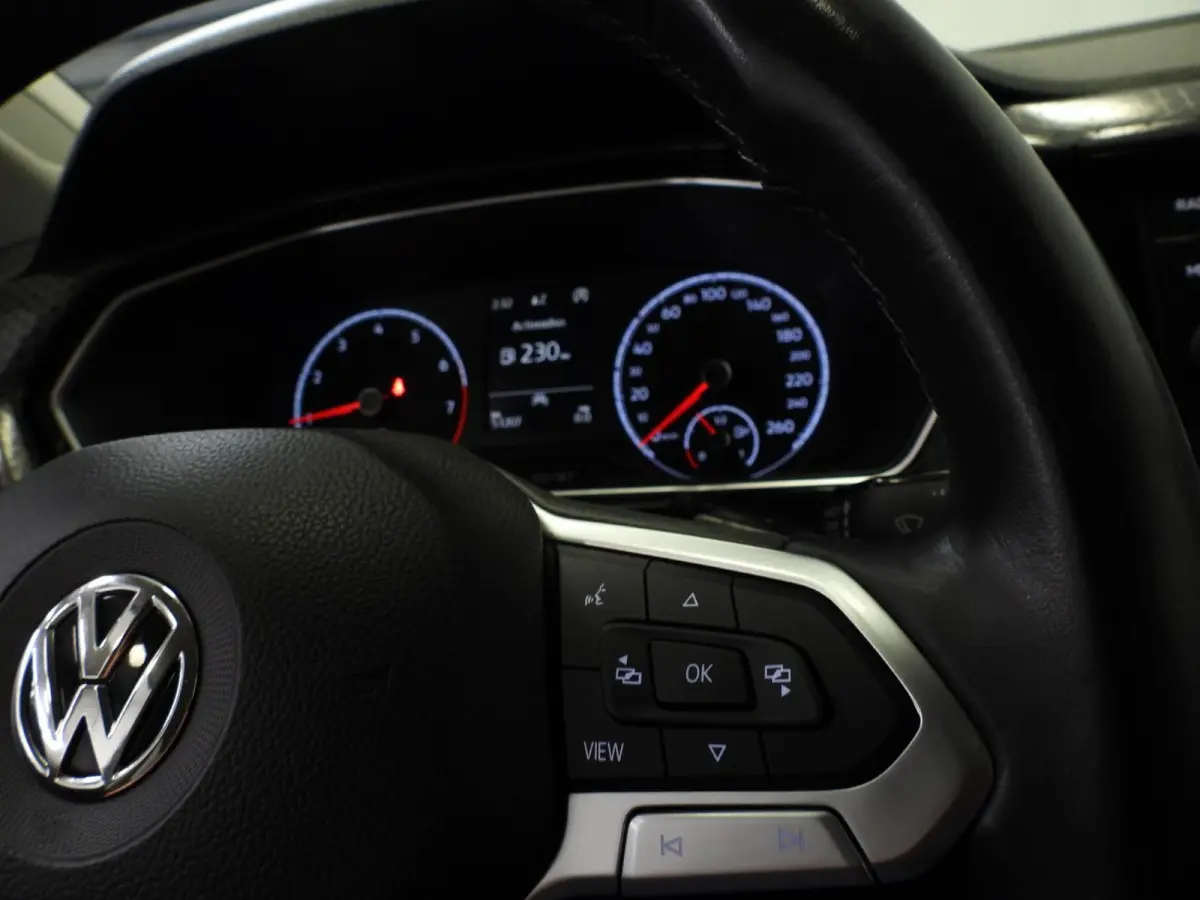 1.0 TSI Style NAVI/CLIMA/ADAPT.CRUISE/LED/17"LMV!